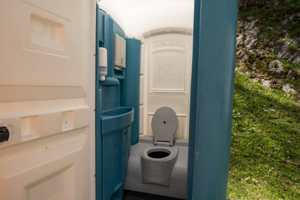 Porta potty delivery and setup in Grace, ID
